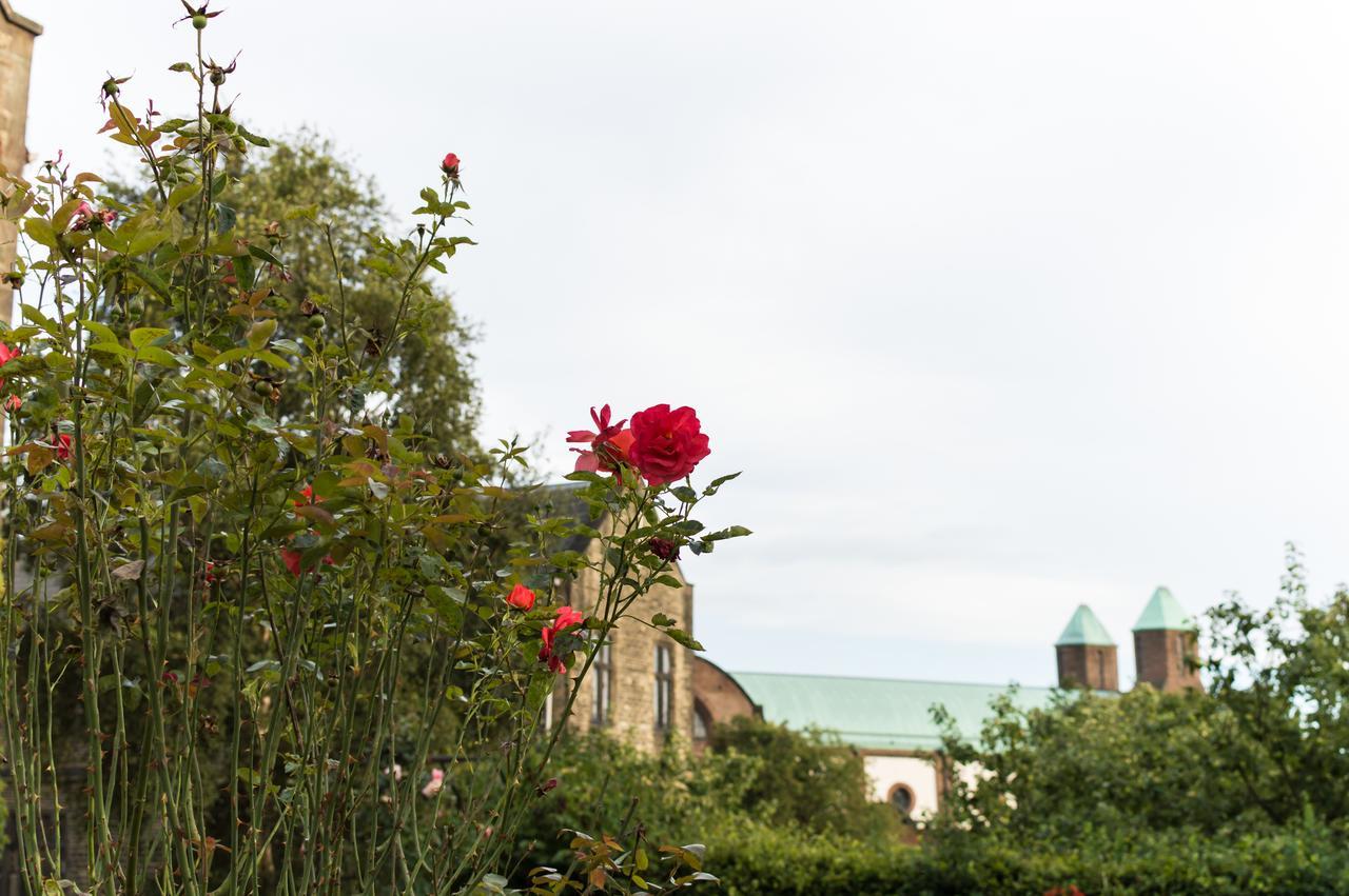 米菲尔德修道院住宿加早餐旅馆 Mirfield 外观 照片