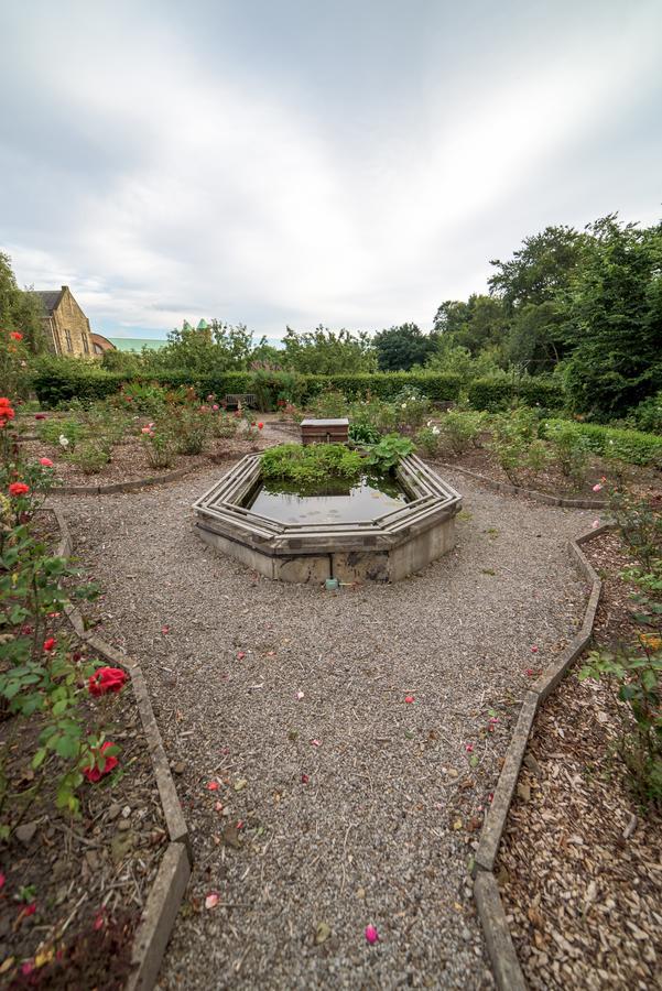 米菲尔德修道院住宿加早餐旅馆 Mirfield 外观 照片