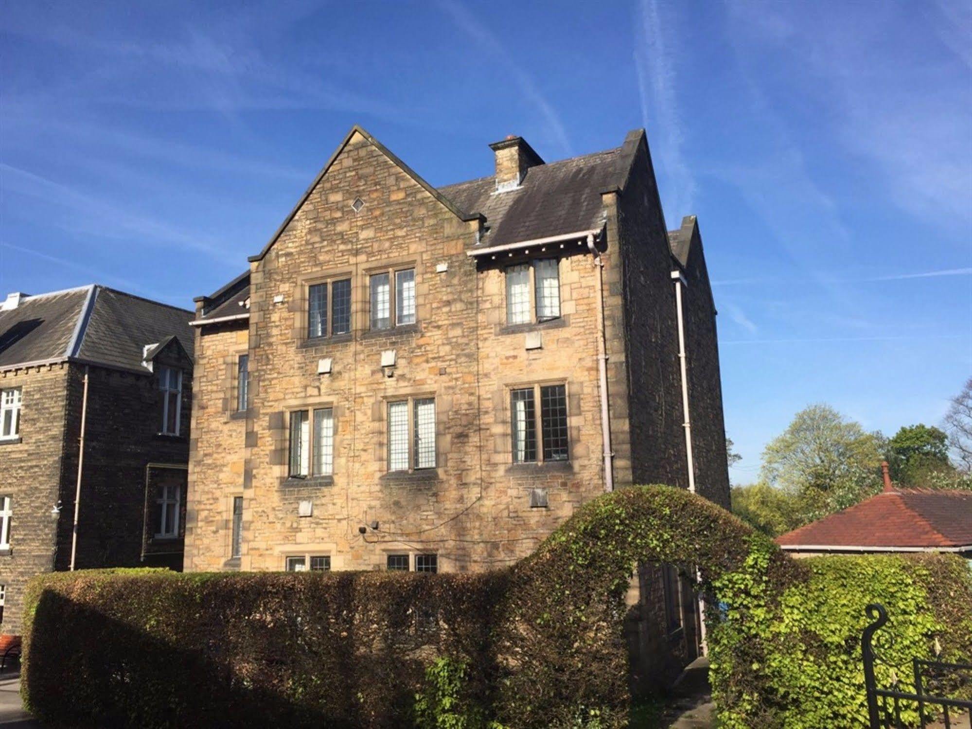 米菲尔德修道院住宿加早餐旅馆 Mirfield 外观 照片