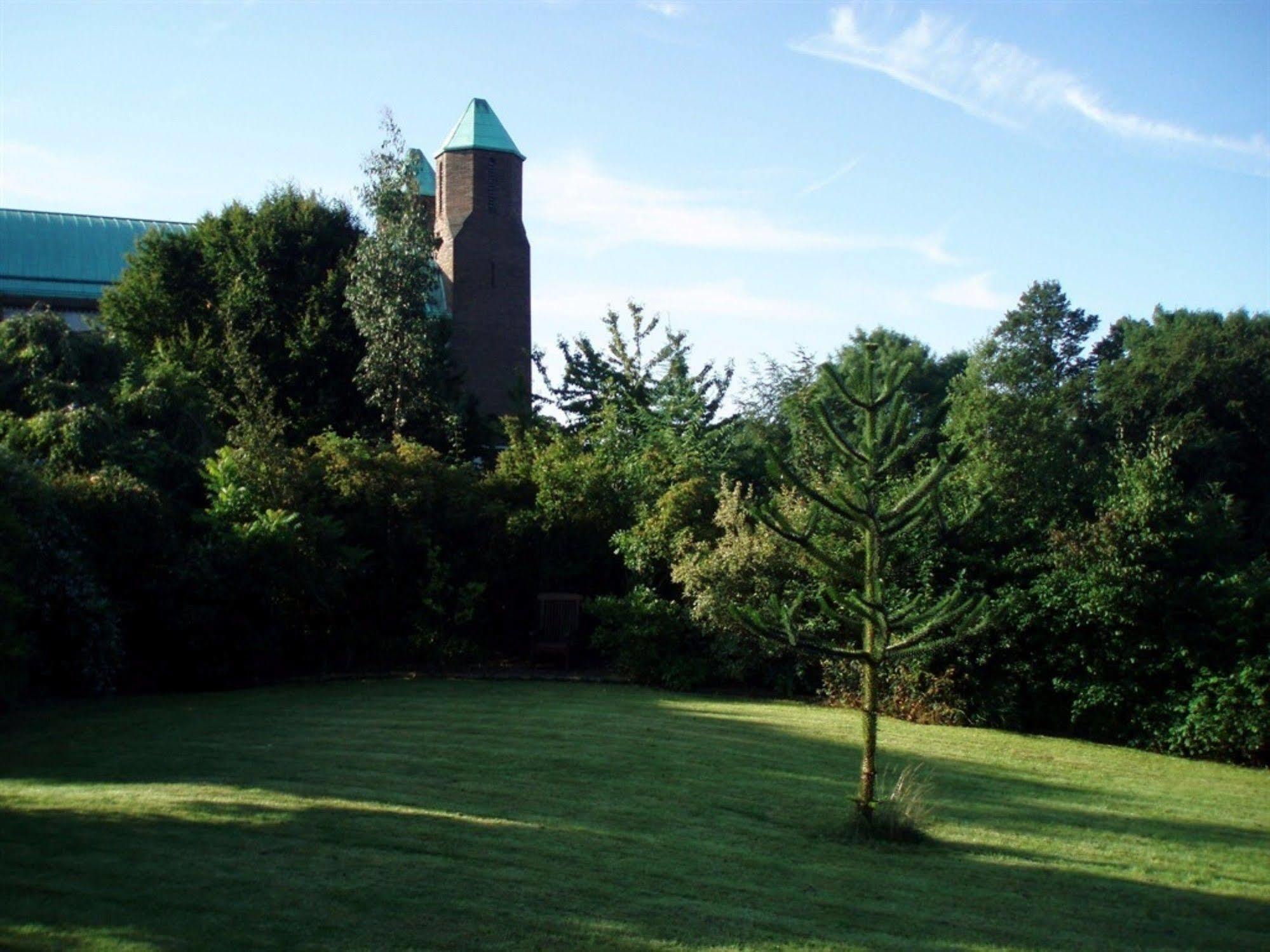 米菲尔德修道院住宿加早餐旅馆 Mirfield 外观 照片
